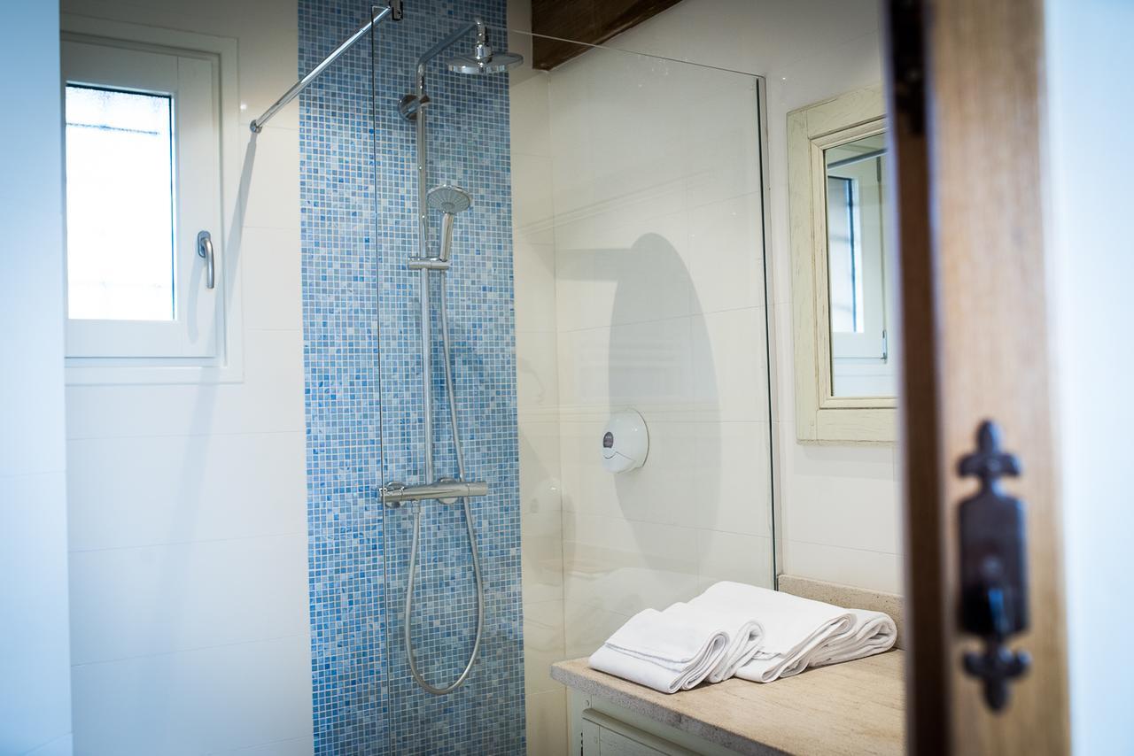 บีแอนด์บี เลอ โคล่ ดู ฟาร์ Bed & Breakfast Saint-Samson-de-la-Roque ภายนอก รูปภาพ
