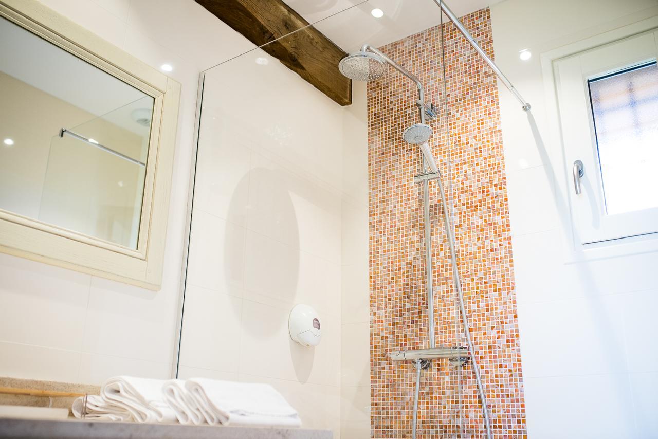 บีแอนด์บี เลอ โคล่ ดู ฟาร์ Bed & Breakfast Saint-Samson-de-la-Roque ภายนอก รูปภาพ
