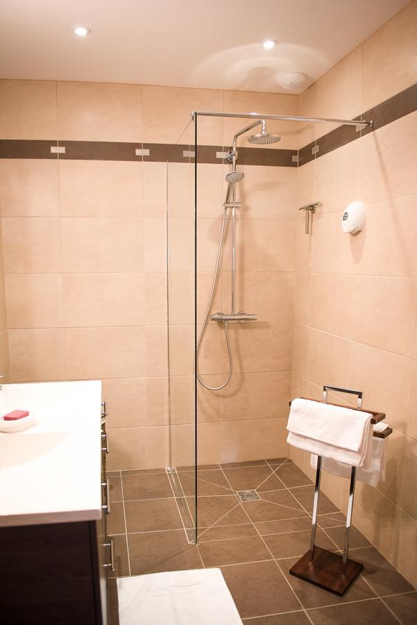 บีแอนด์บี เลอ โคล่ ดู ฟาร์ Bed & Breakfast Saint-Samson-de-la-Roque ภายนอก รูปภาพ
