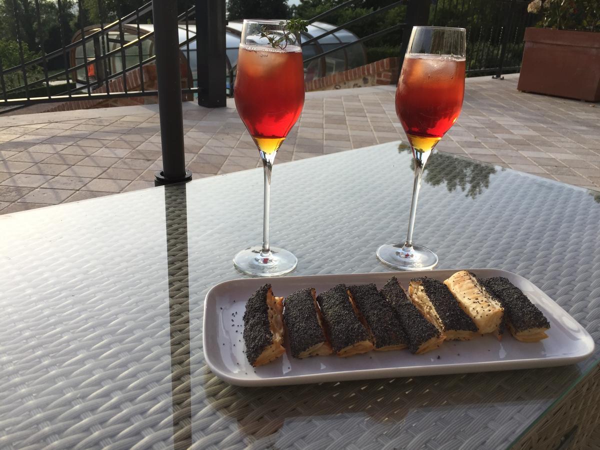 บีแอนด์บี เลอ โคล่ ดู ฟาร์ Bed & Breakfast Saint-Samson-de-la-Roque ภายนอก รูปภาพ